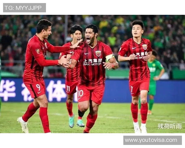 上海足球队以80分领跑杯赛积分榜展现强劲实力和夺冠希望