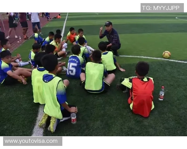 吴静专访：从绿茵场到人生舞台的足球旅程回顾与展望